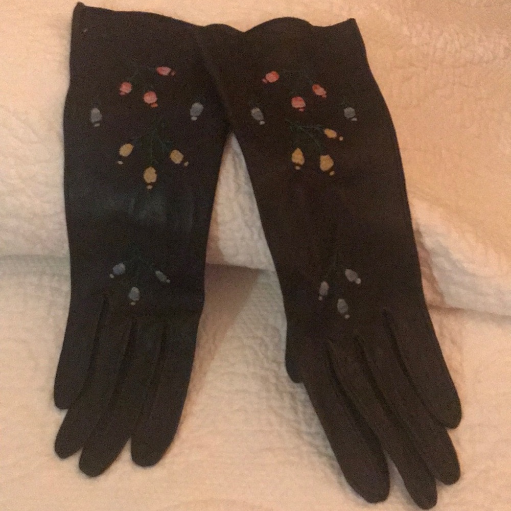Vintage leather gloves